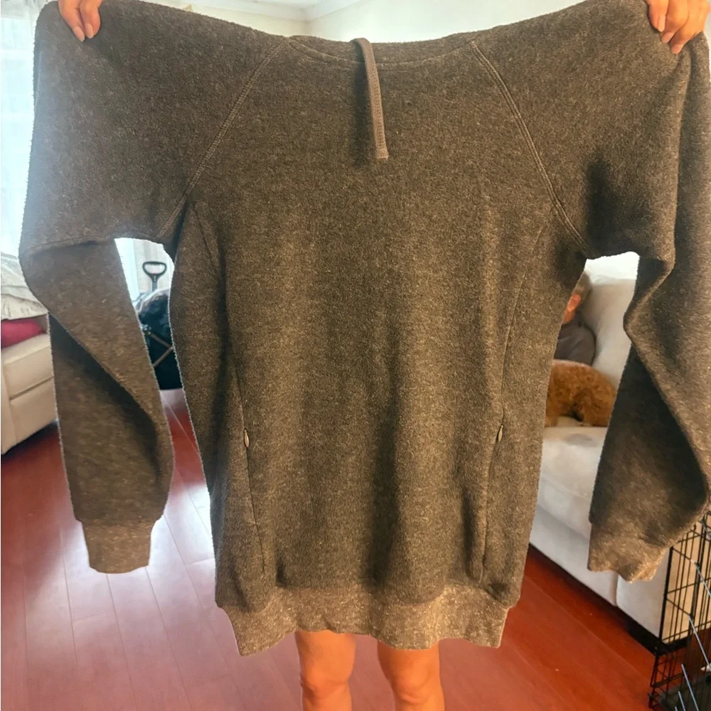 ALO Yoga Women's Heather Charcoal Gray Hooded Pullover Sweater - Picture 4 of 4